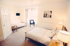 A friendly bed and breakfast in central Cowes, The Caledon Guest House, Cowes, Isle of Wight
