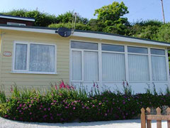 1 Ventnor Villas, Ventnor, Isle of Wight. Self catering with stunning sea views