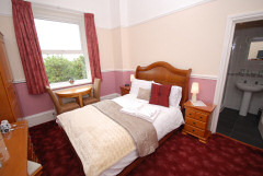 Guest house close to town and beach, Victoria Mount, Ventnor, Isle of Wight