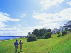 Warner Norton Grange Coastal Resort, Yarmouth, Isle of Wight. Half board holiday chalets close to the sea