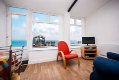 Small cottage right on the sea front at Ventnor, Canute Cottage, Ventnor, Isle of Wight