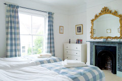 Spacious family home close to the centre of Cowes