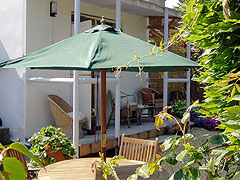 Self catering holiday cottage, Rabbits Bothie, Freshwater Bay, Isle of Wight